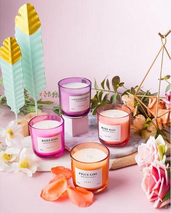 Premium scented candle